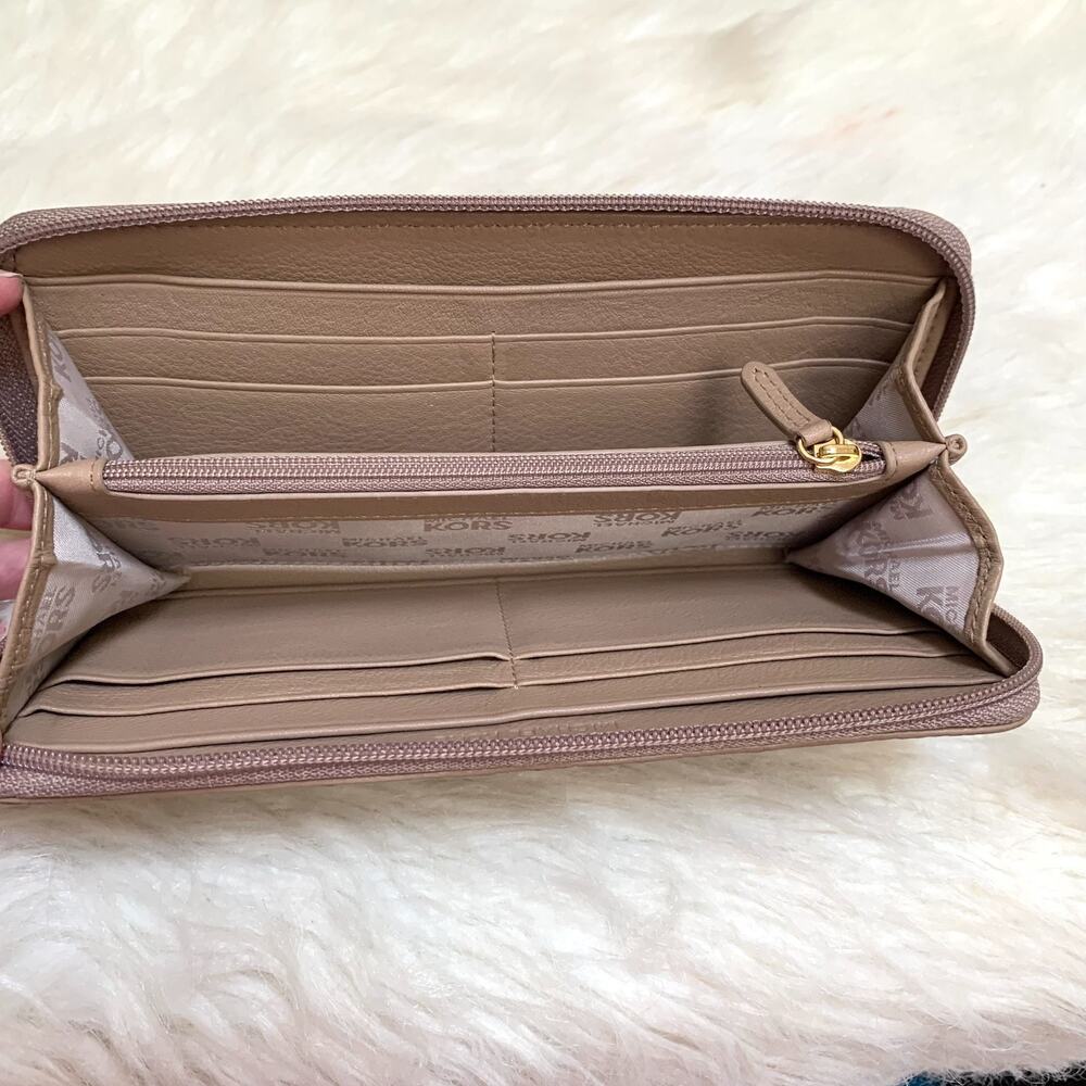 MICHAEL KORS Dark Khaki Taupe Leather Zip Around SARATOGA Continental Wallet - Picture 9 of 16